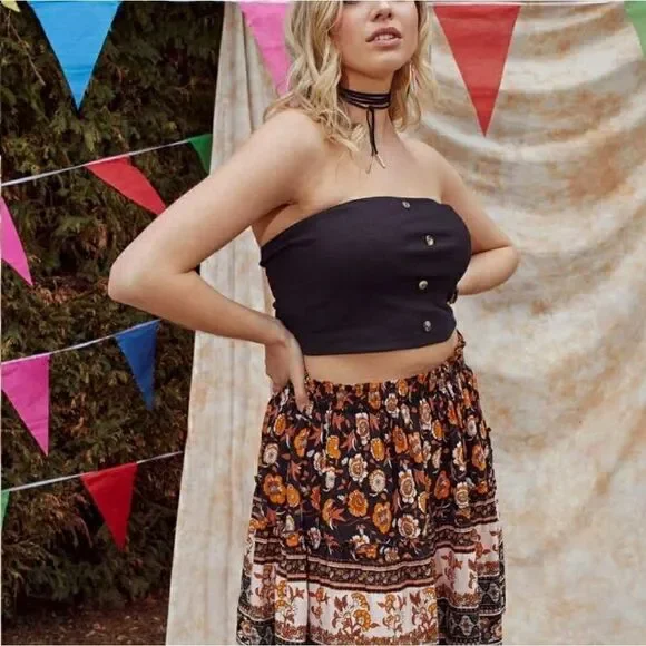 Plus Buttoned Front Tube Top & Floral Skirt - Picture 6 of 8